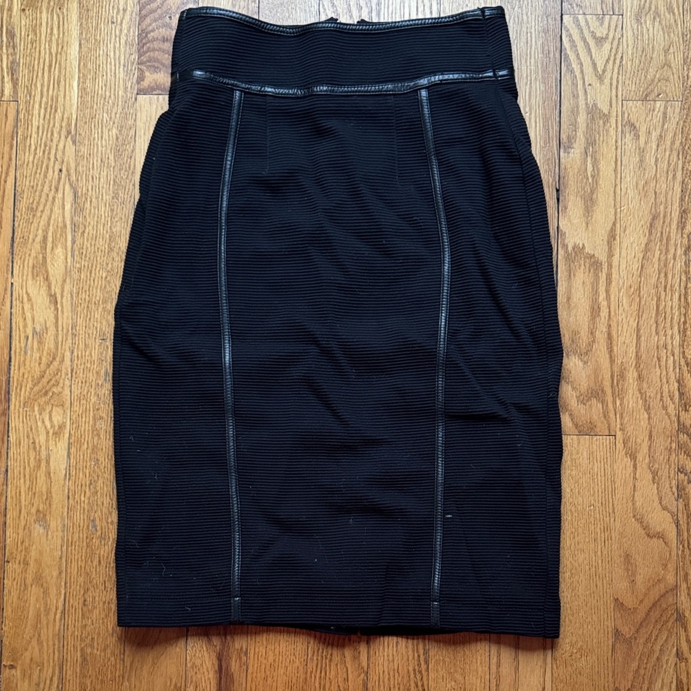 Elegant Black Pencil Skirt